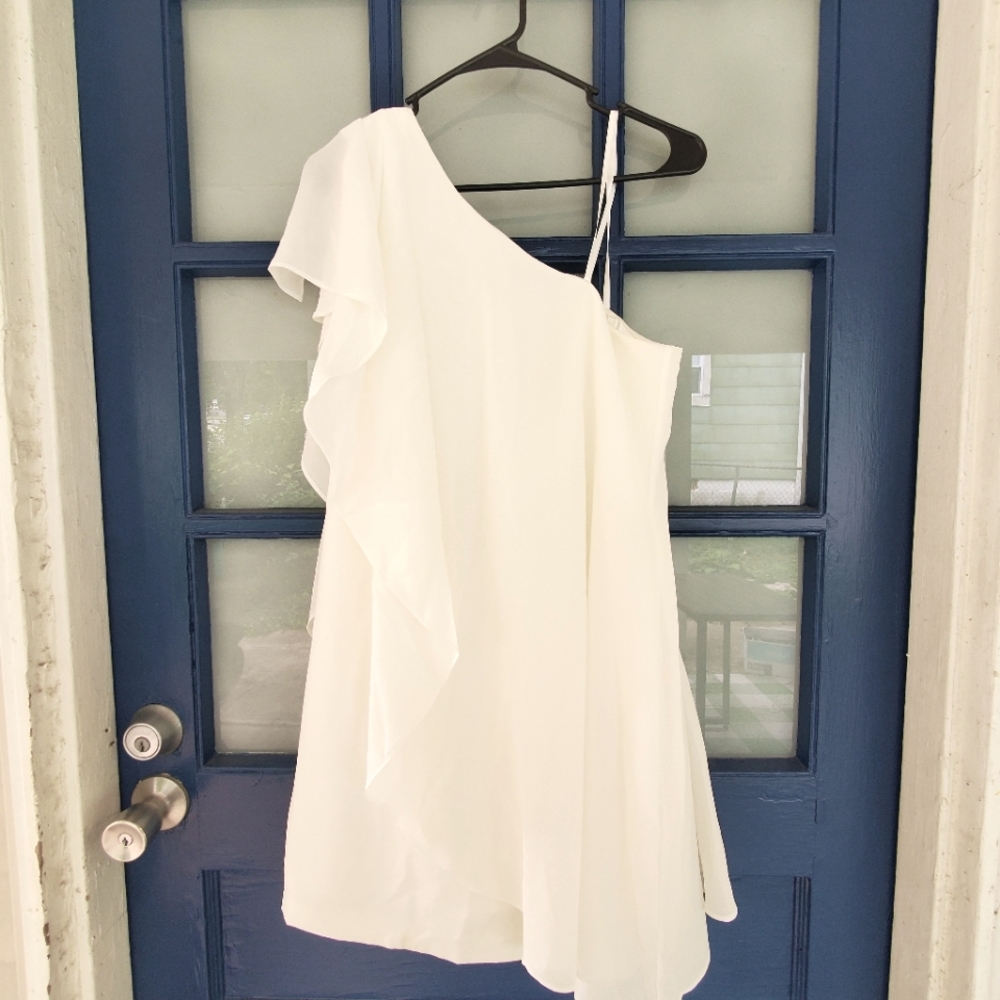White One-Shoulder Cocktail Dress